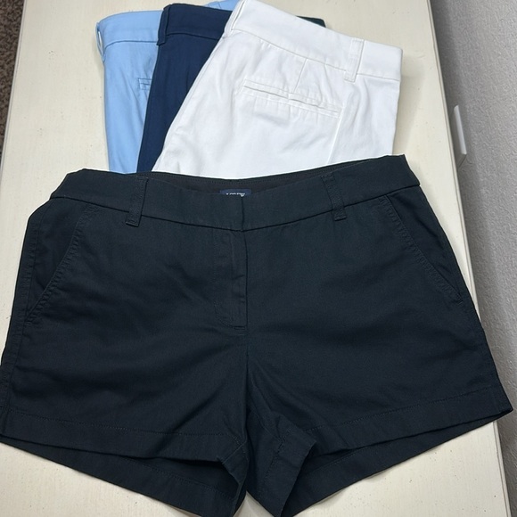 J Crew Factory Set of 4 Flat Front Shorts with Pockets and Belt Loops Size 8 - Picture 3 of 14